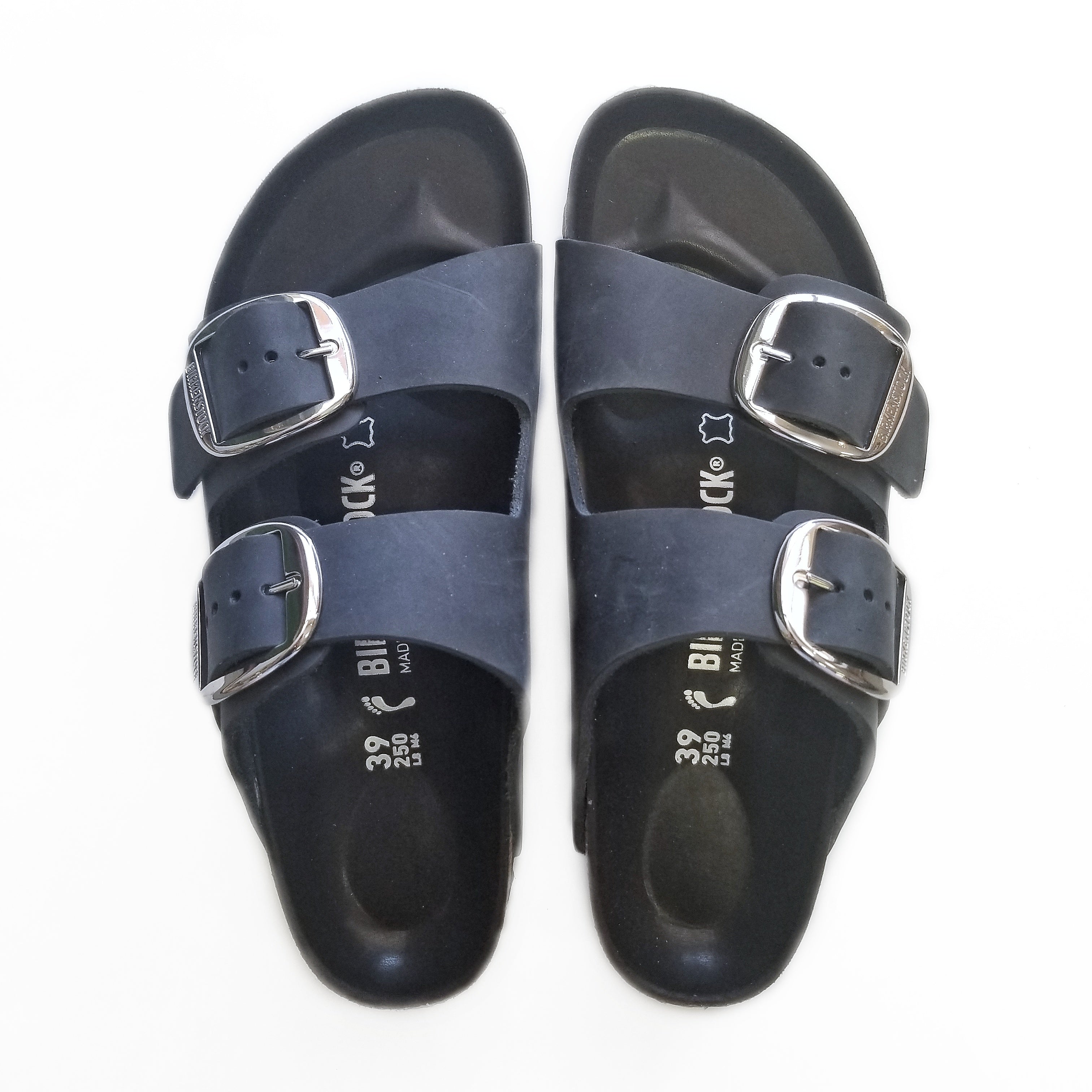 Birkenstock Big Buckle Arizona Black | BIRKENSTOCK ATTITUDES